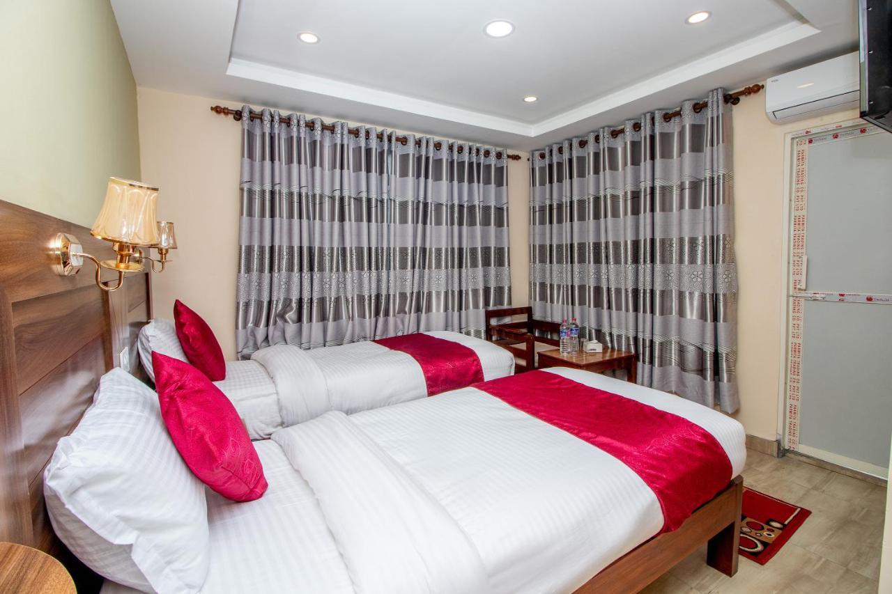 Hotel Royal Image Pokhara Ngoại thất bức ảnh