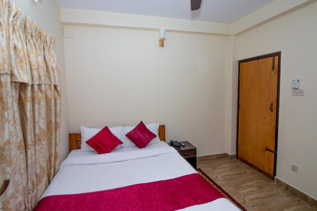 Hotel Royal Image Pokhara Ngoại thất bức ảnh